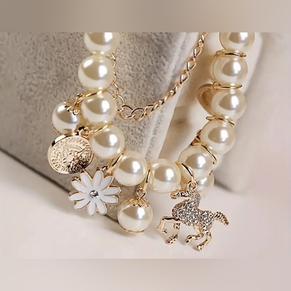 New Faux Pearl gold Charm Toggle Bracelet - Picture 2 of 4
